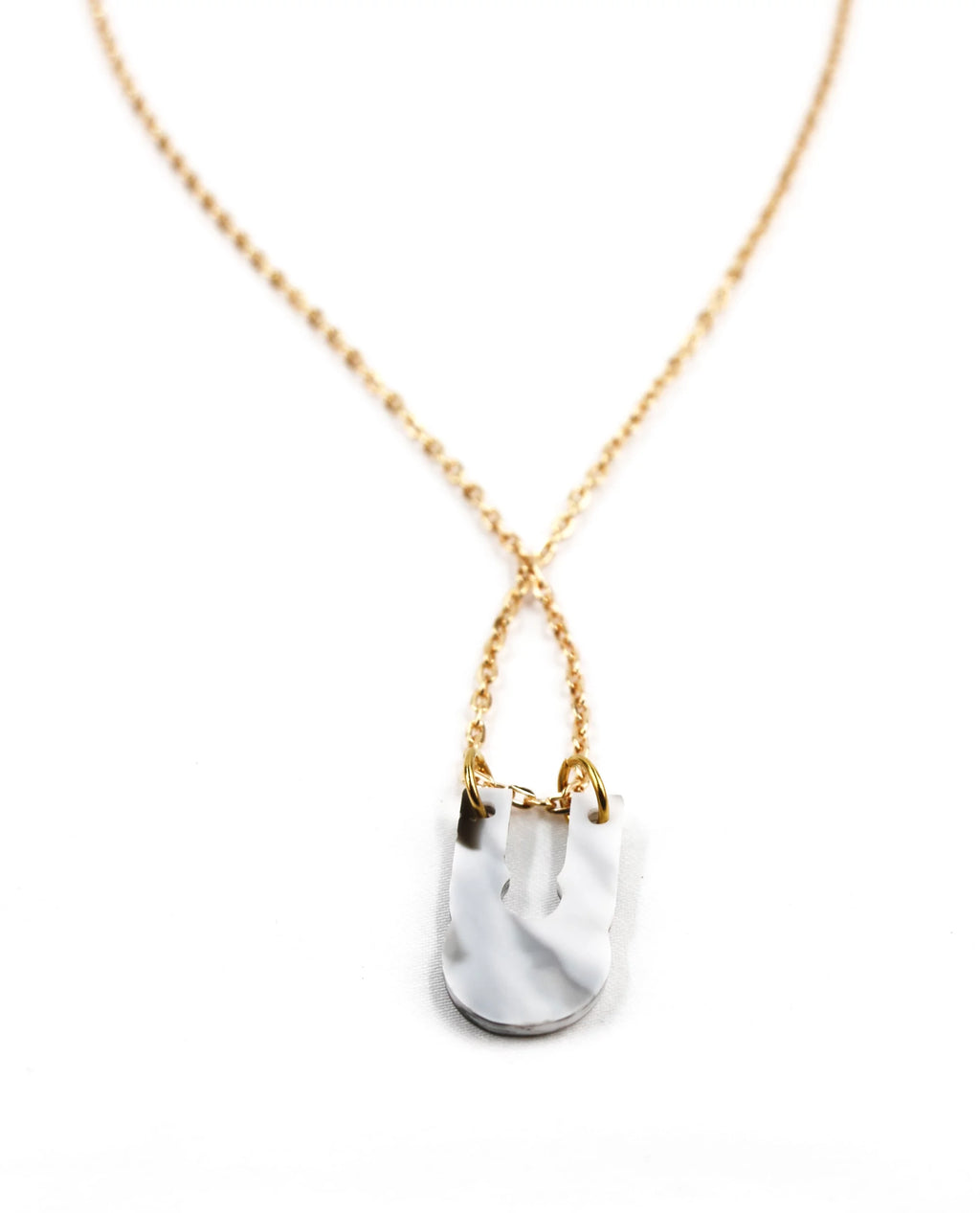 Collar dorado para mujer Nébula con colgante efecto marmolado