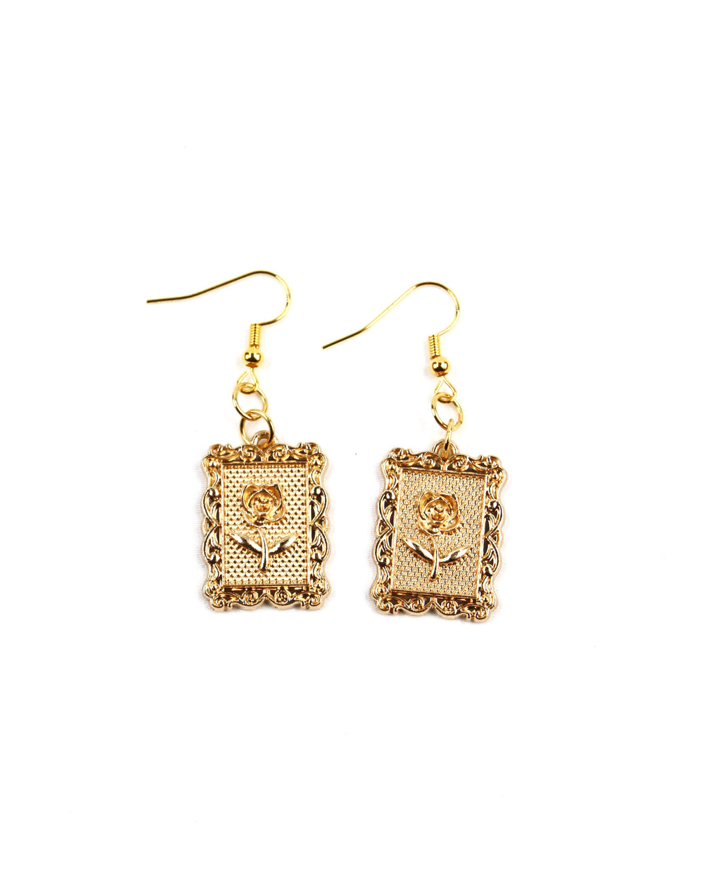 Pendientes dorados rectangulares con flor en relieve Flora de ALMIREA